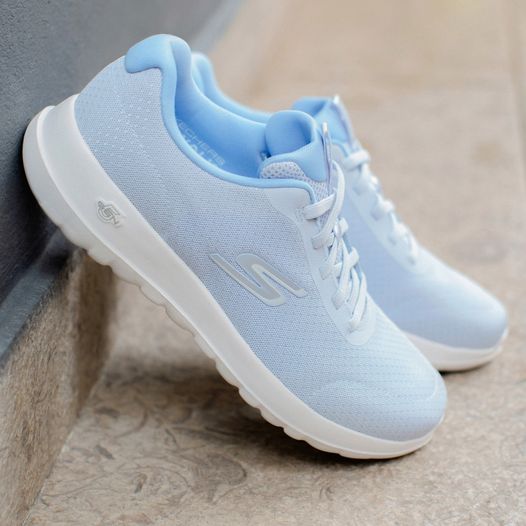 Cómo lavar unas zapatillas Skechers