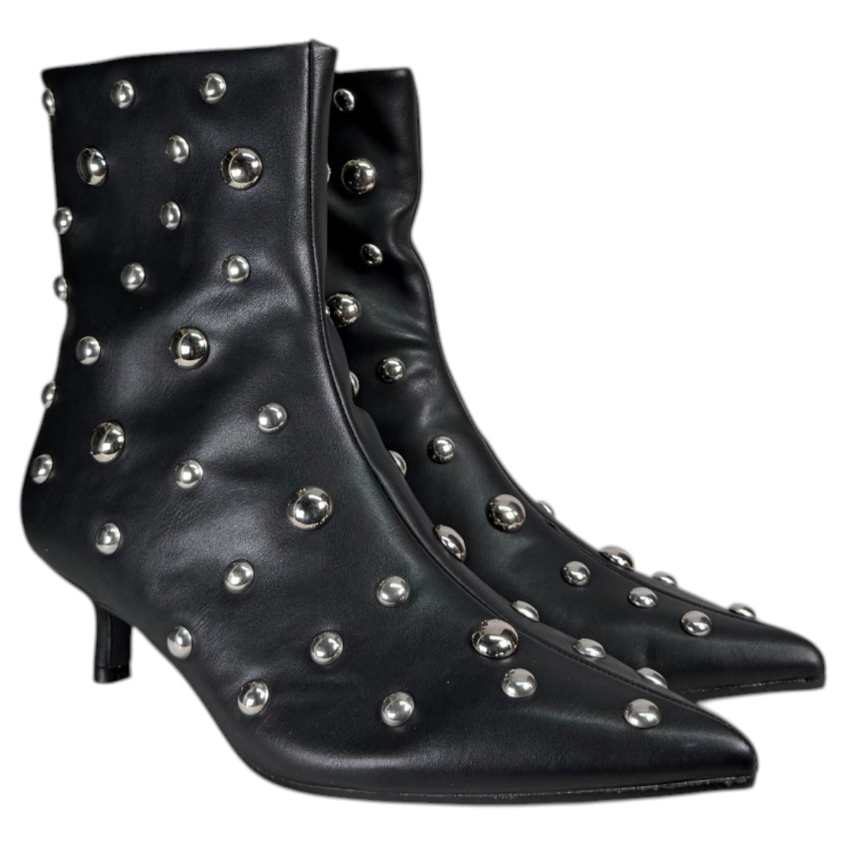 Botines Corina Tachas Punta M6567 Negro