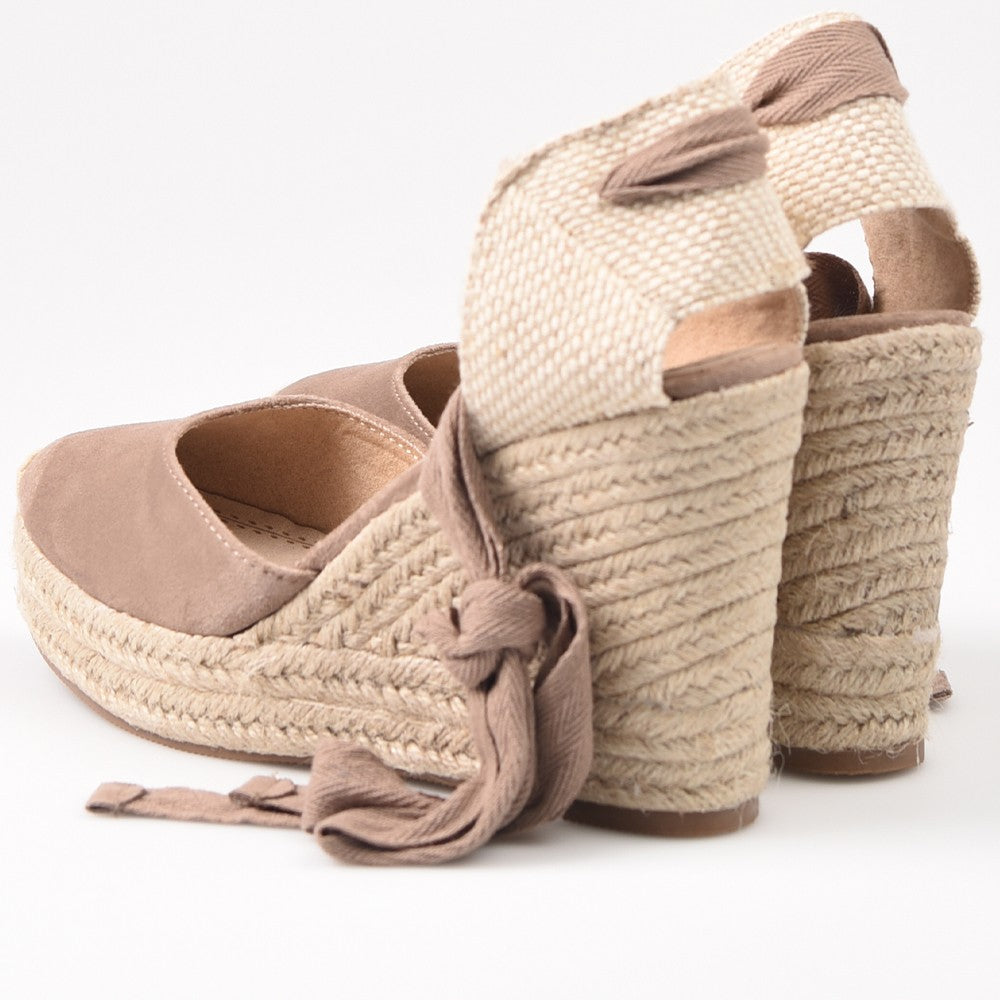 Alpargatas Corina Cuña Cintas M4298 Taupe - imagen 4