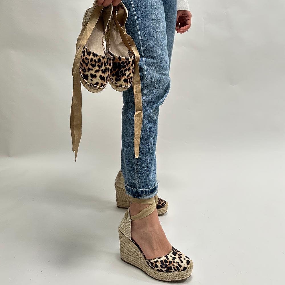 Alpargatas Corina Cuña Leopardo M5382 Leopardo - imagen 2