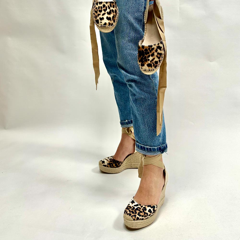 Alpargatas Corina Cuña Leopardo M5382 Leopardo - imagen 3