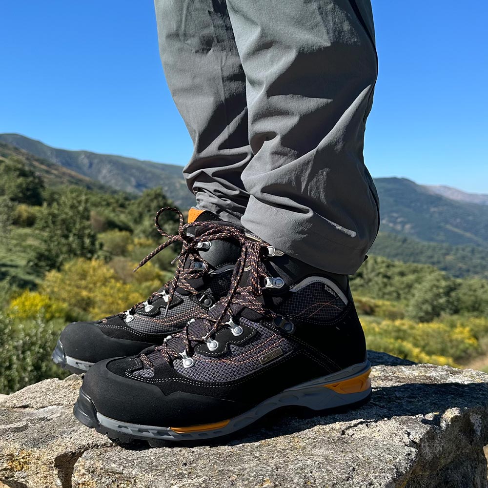 Botas de montaña y trekking Hombre Bestard AT Quantic Gore-Tex 7616 Negro - imagen 2