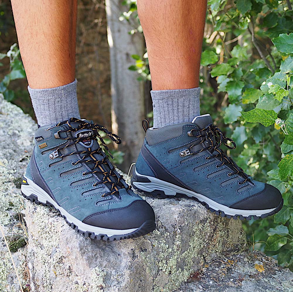 Botas de montaña y trekking Hombre Bestard Travessa II Gris Gore-Tex Gris - imagen 2