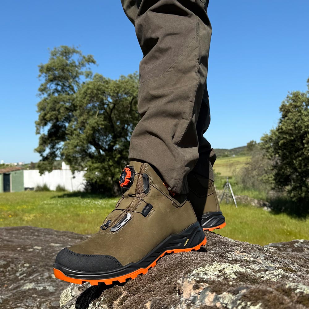 Botas de montaña y trekking Unisex Chiruca Alano Force Boa Hi Vis 08 Gore-Tex Verde - imagen 2