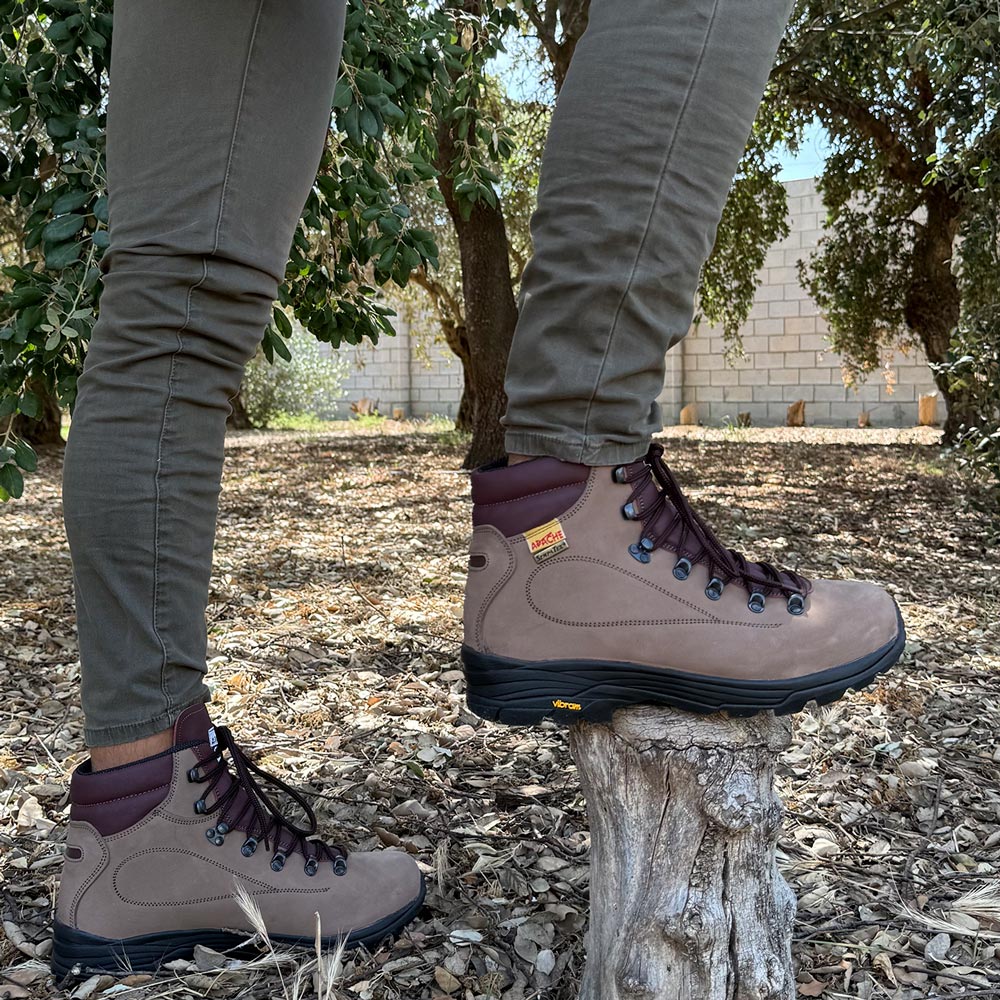 Botas de montaña y trekking Apache Impermeables Barruecos Moka - imagen 2