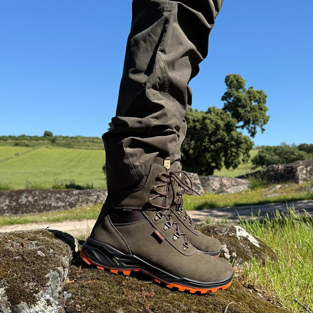 Botas de montaña y trekking Unisex Chiruca Malviz 01 Gore-Tex Kaki - imagen 2