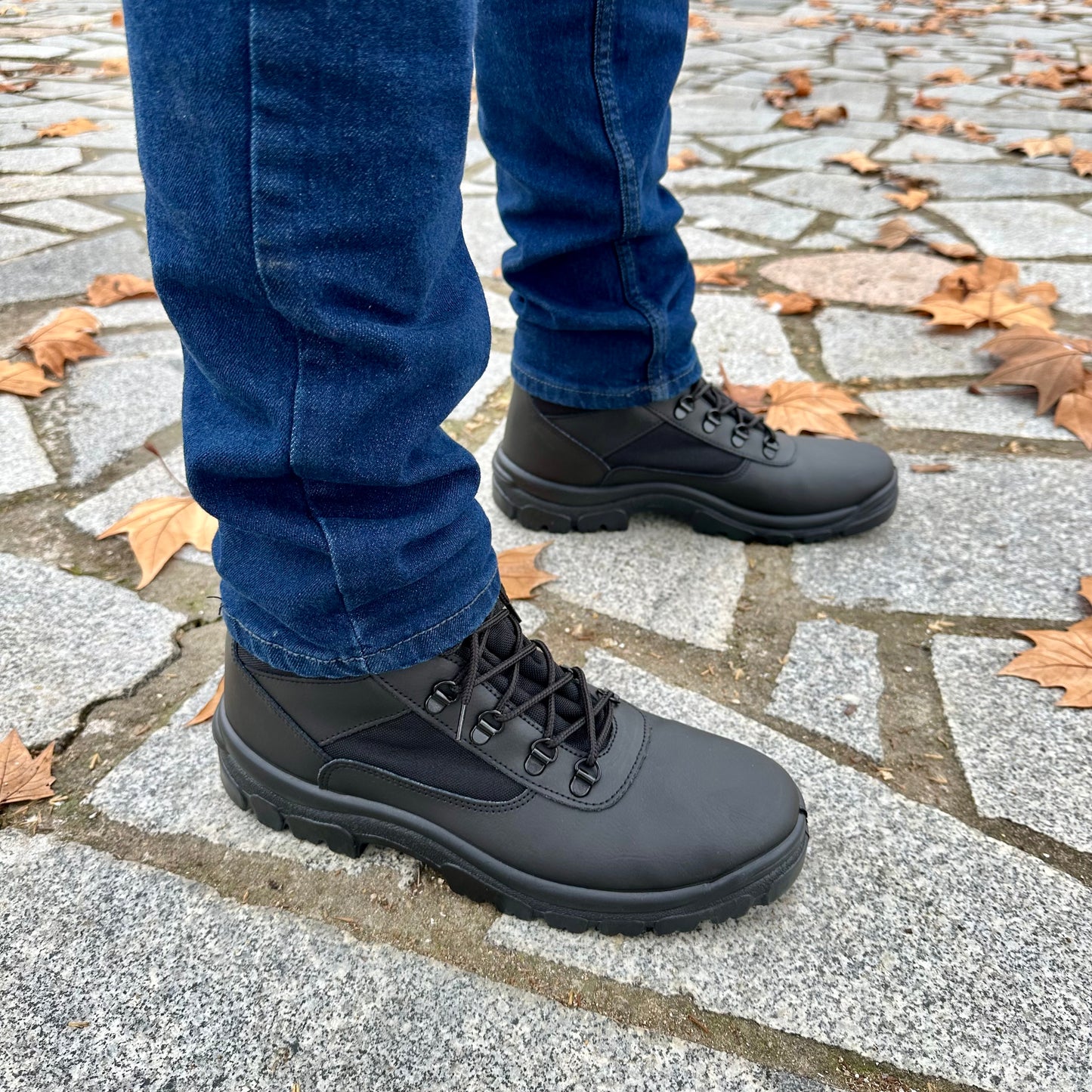 Botas de montaña y trekking Unisex Postigo Boxcalf Negro - imagen 7