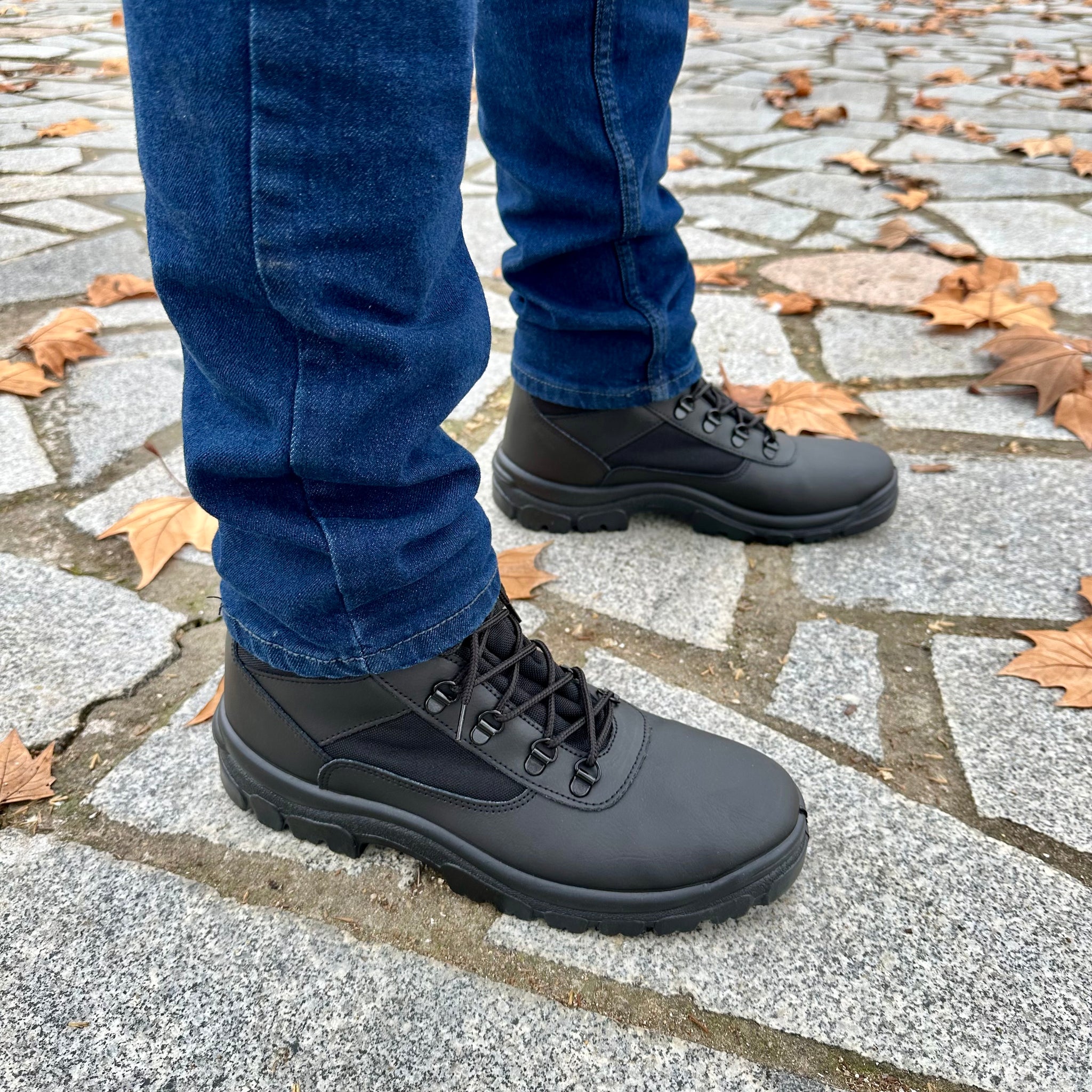 Botas de montaña y trekking Unisex Postigo Boxcalf Negro - imagen 7
