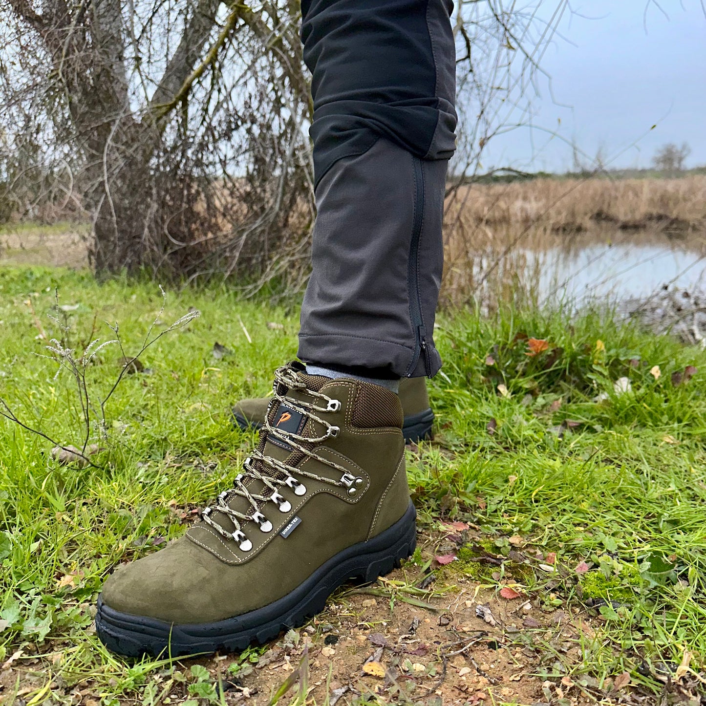 Botas de montaña y trekking Unisex Postigo Impermeables Nobuck Verde - imagen 2