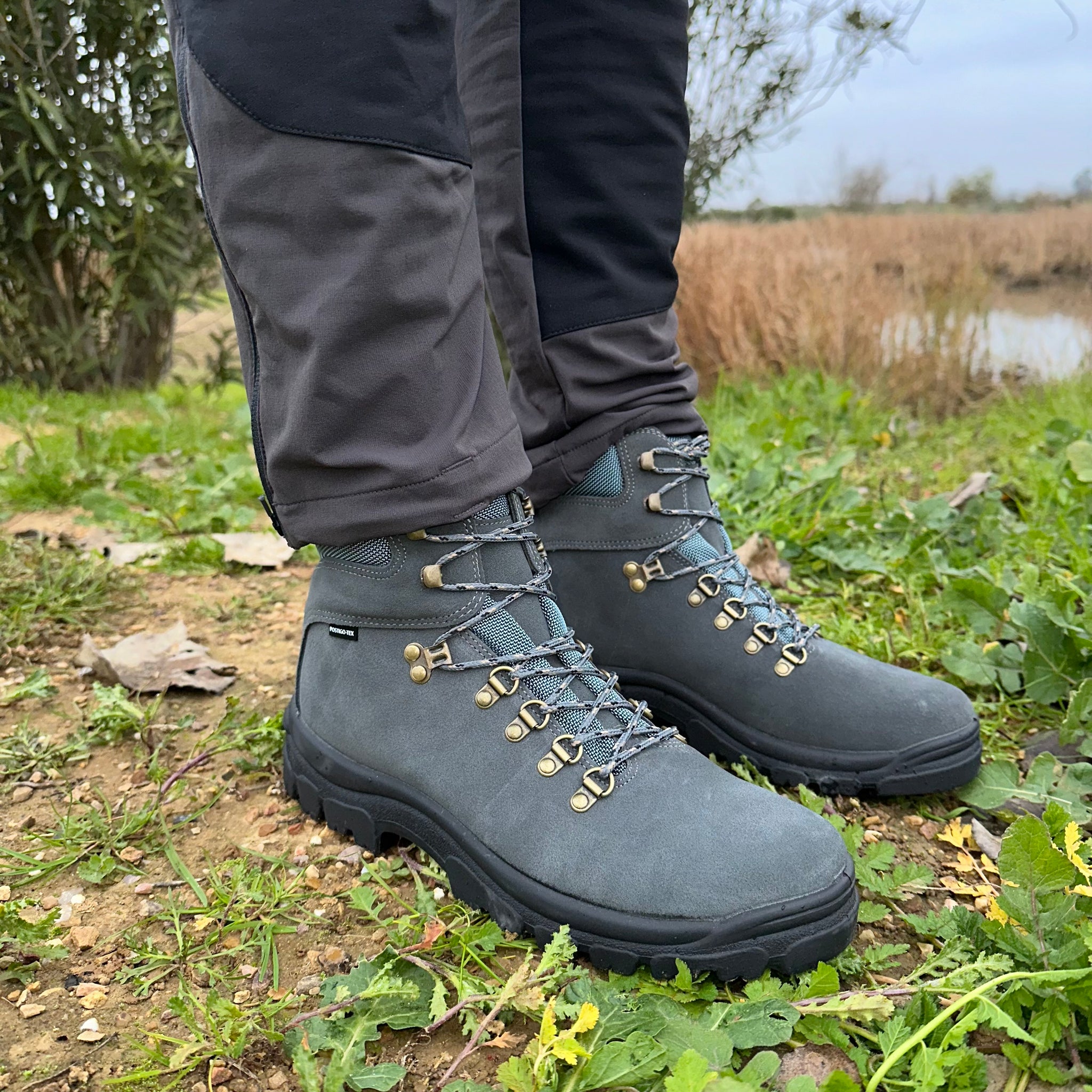 Botas de montaña y trekking Unisex Postigo Impermeables Piel Gris - imagen 2