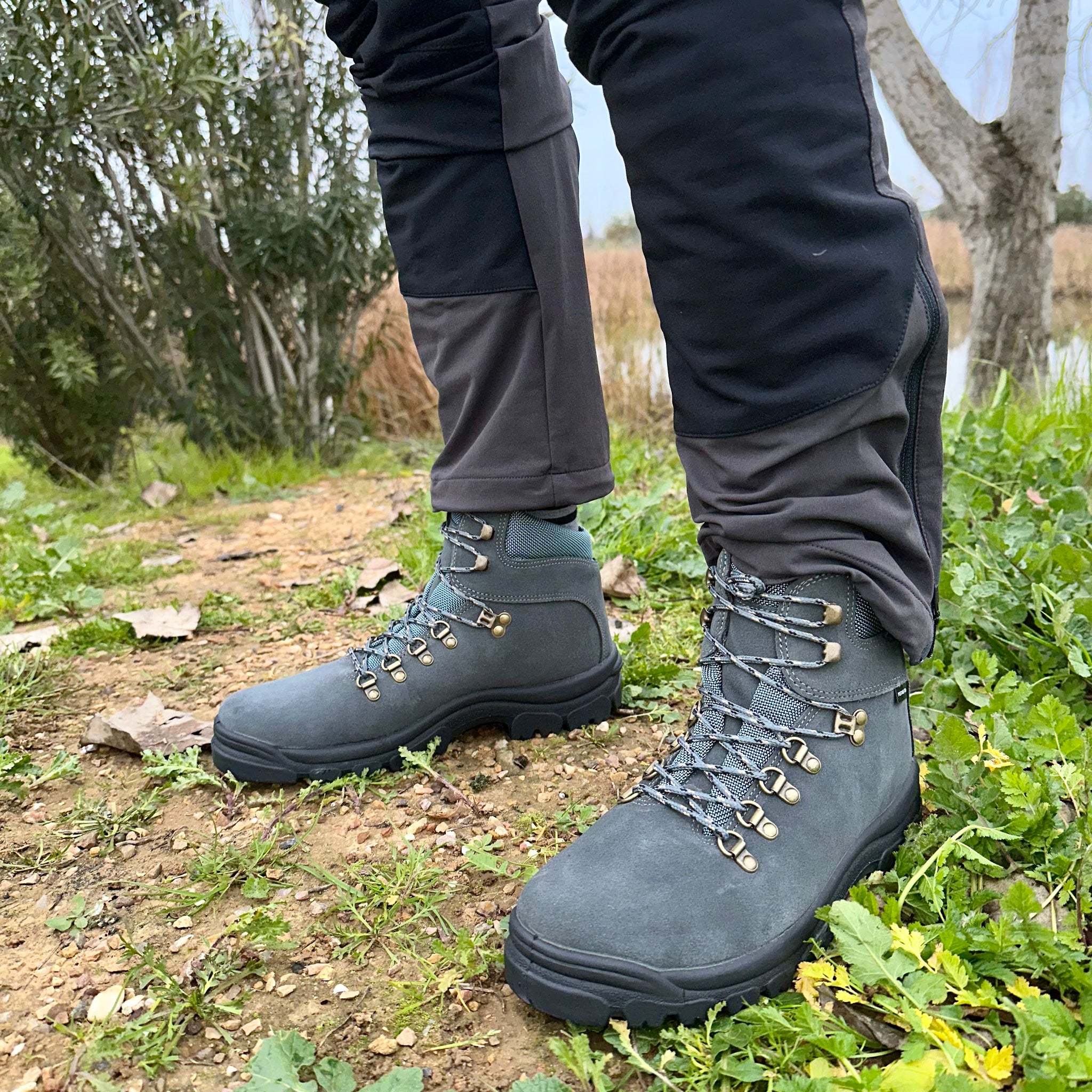 Botas de montaña y trekking Unisex Postigo Impermeables Piel Gris - imagen 8