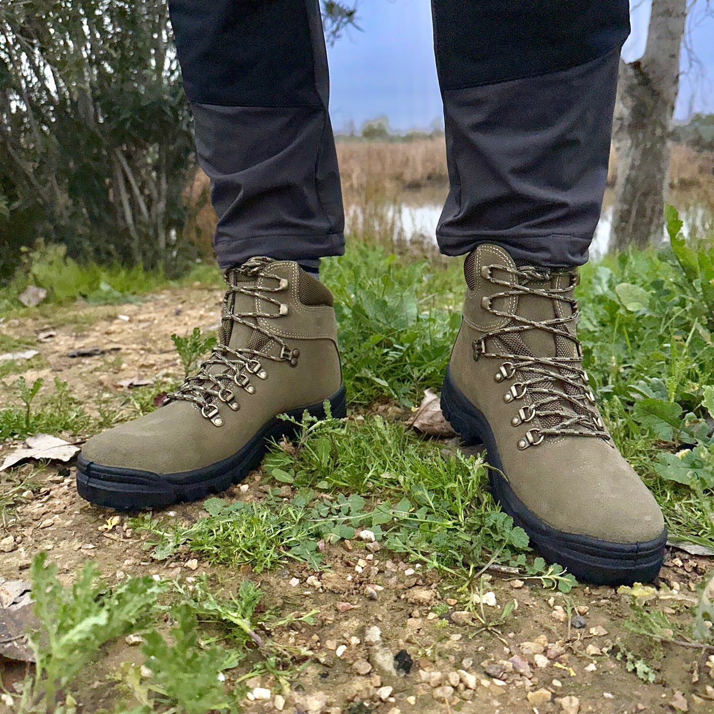 Botas de montaña y trekking Unisex Postigo Impermeables Piel Verde - imagen 8