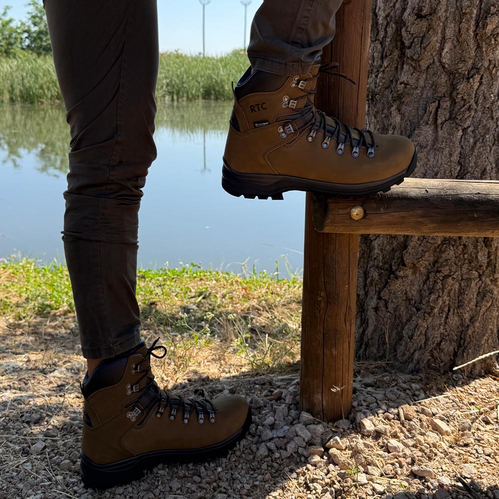 Botas de montaña y trekking Unisex RTC Hart Impermeables Robson 6 VRRO Marrón - imagen 4