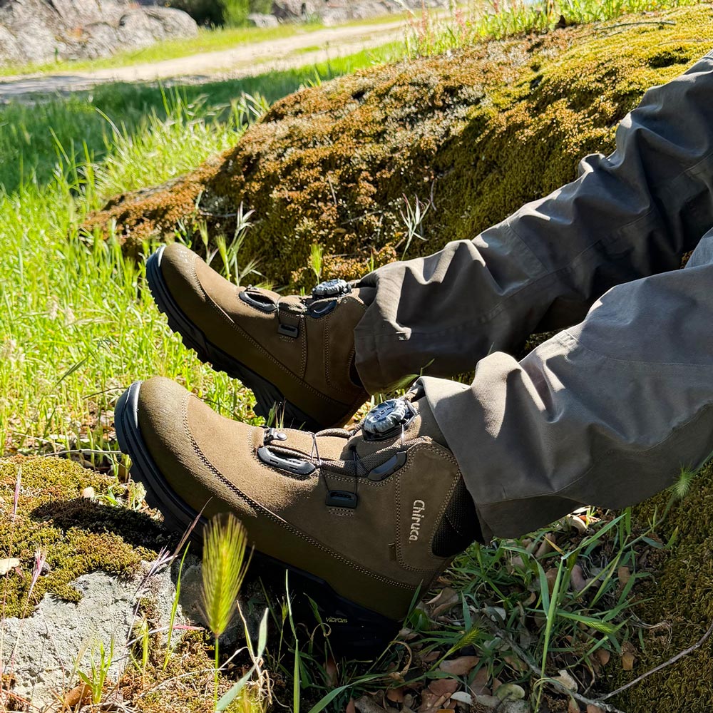 Botas de montaña y trekking Unisex Chiruca Cares Boa 11 Bandeleta Gore-Tex Verdoso - imagen 2
