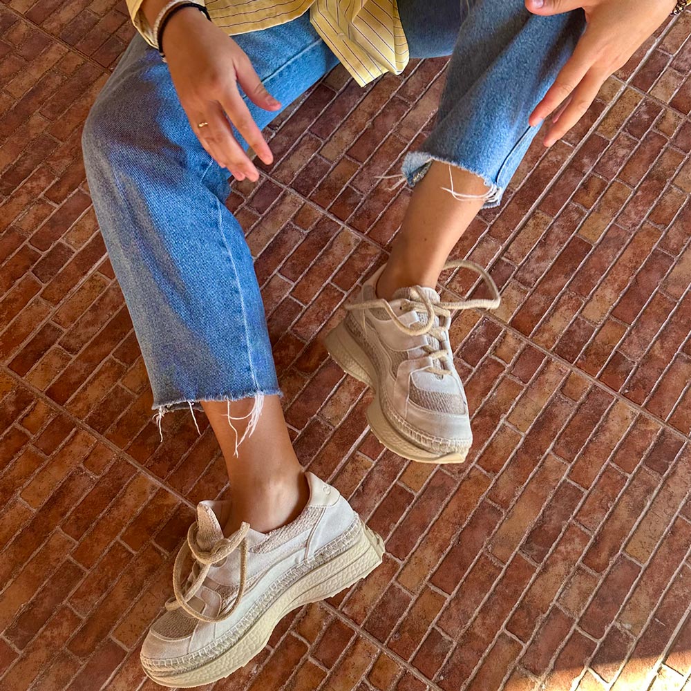 Deportivas Gaimo Barbie Milk Piedra - imagen 2