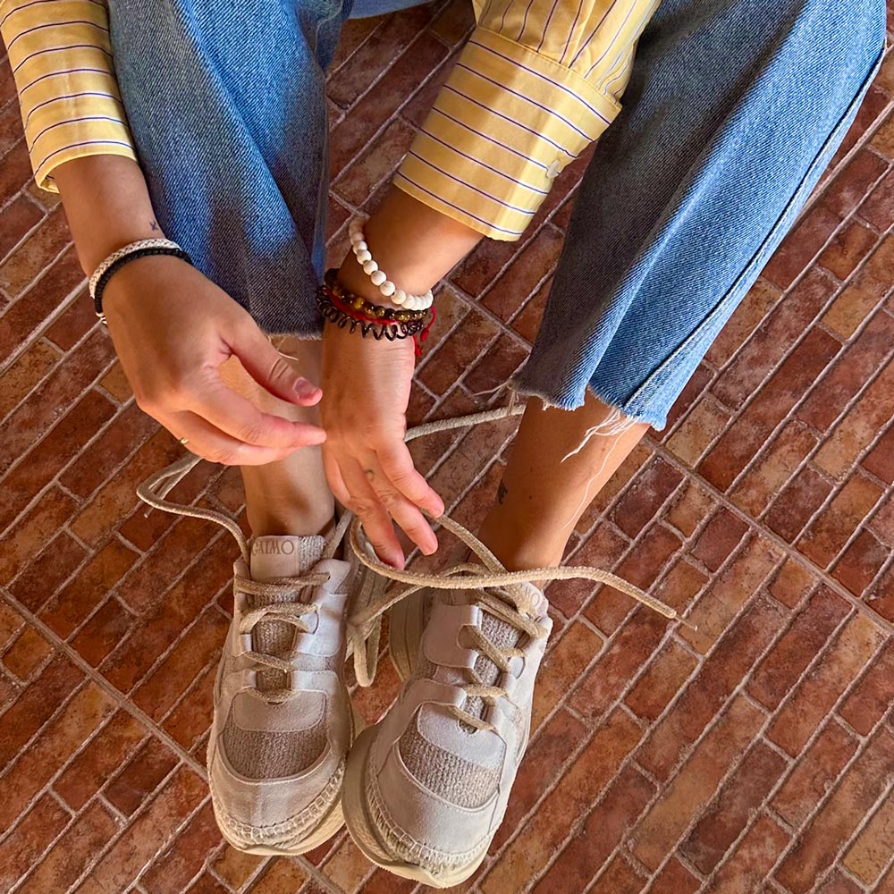 Deportivas Gaimo Barbie Milk Piedra - imagen 7