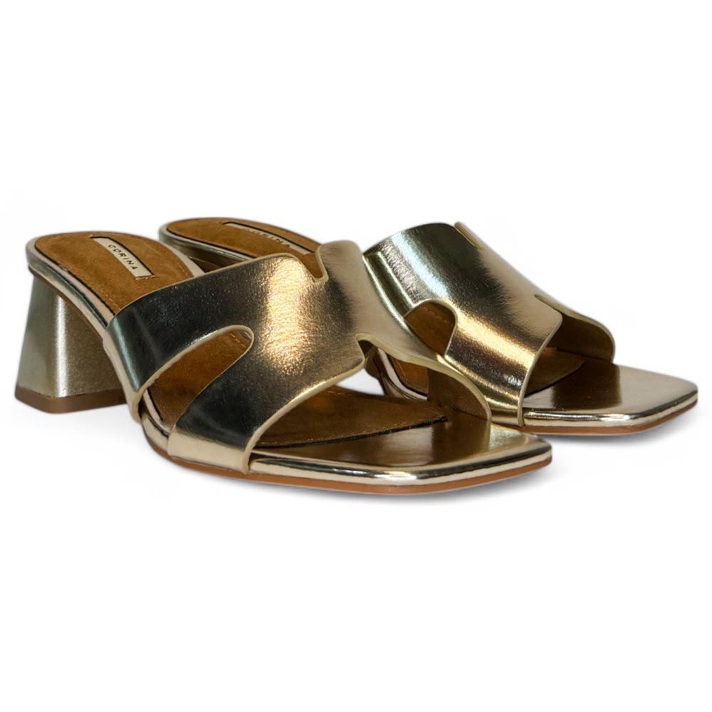 Sandalias Corina Mule Tacón M5370 Oro - imagen 2