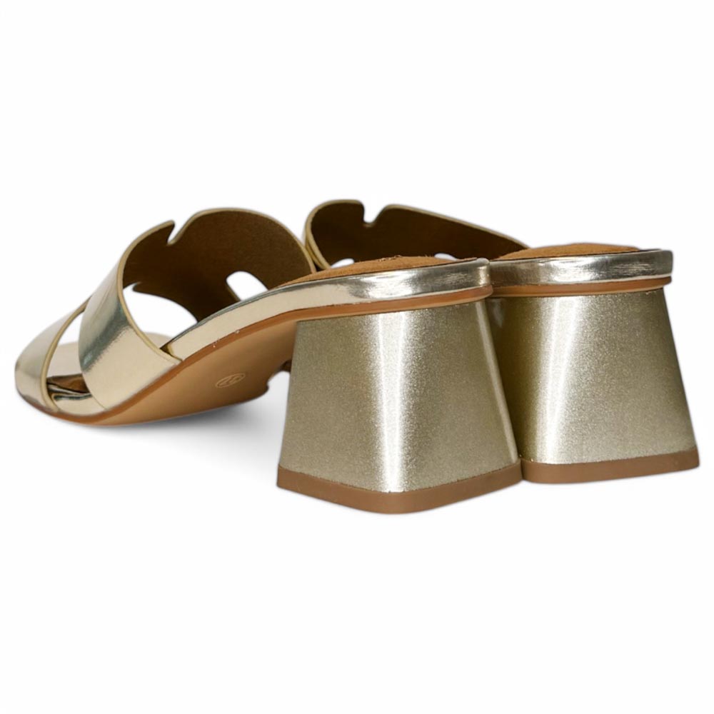 Sandalias Corina Mule Tacón M5370 Oro - imagen 4