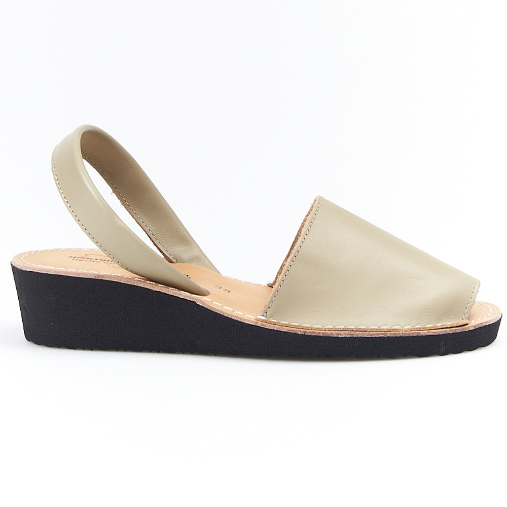 Sandalias Menorquinas Cuña Beige - imagen 1