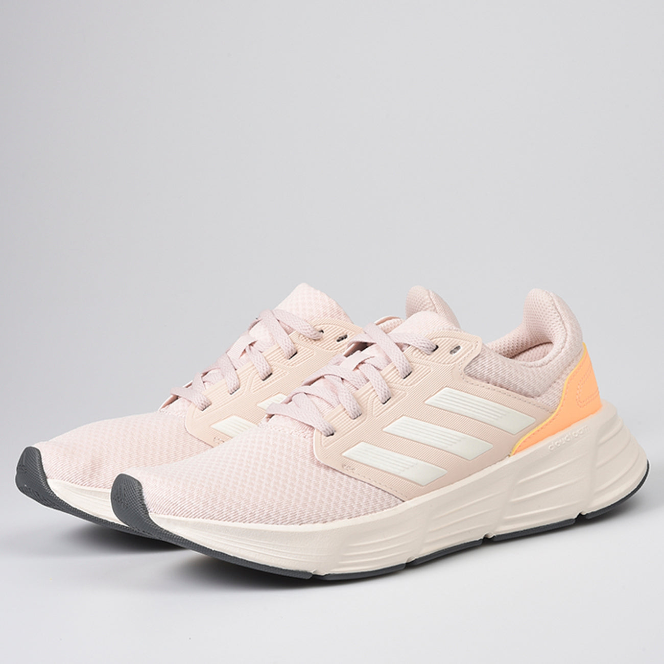 Zapatillas adidas Galaxy 6W IE1990 Beige - imagen 3