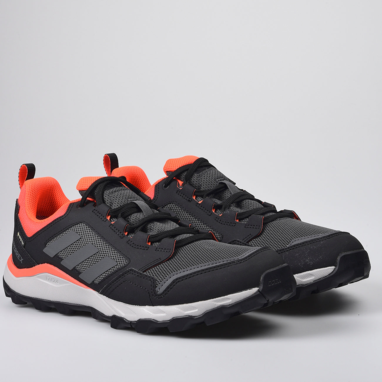 Zapatillas adidas Terrex Tracerocker 2 GTX IE9400 Negro - imagen 2