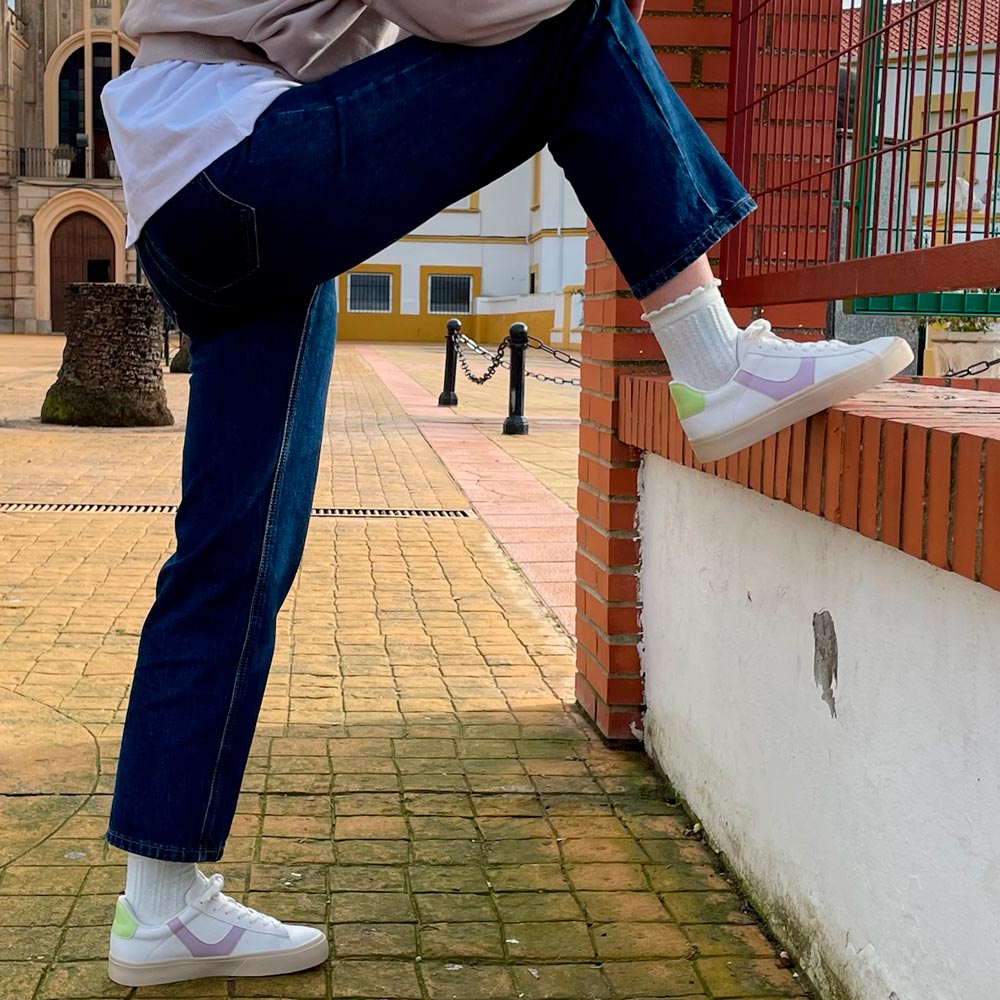 Zapatillas Corina M5060 Lila Lima - imagen 2