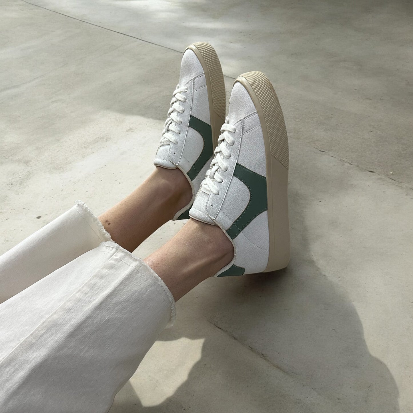 Zapatillas Corina M5060 Verde - imagen 4