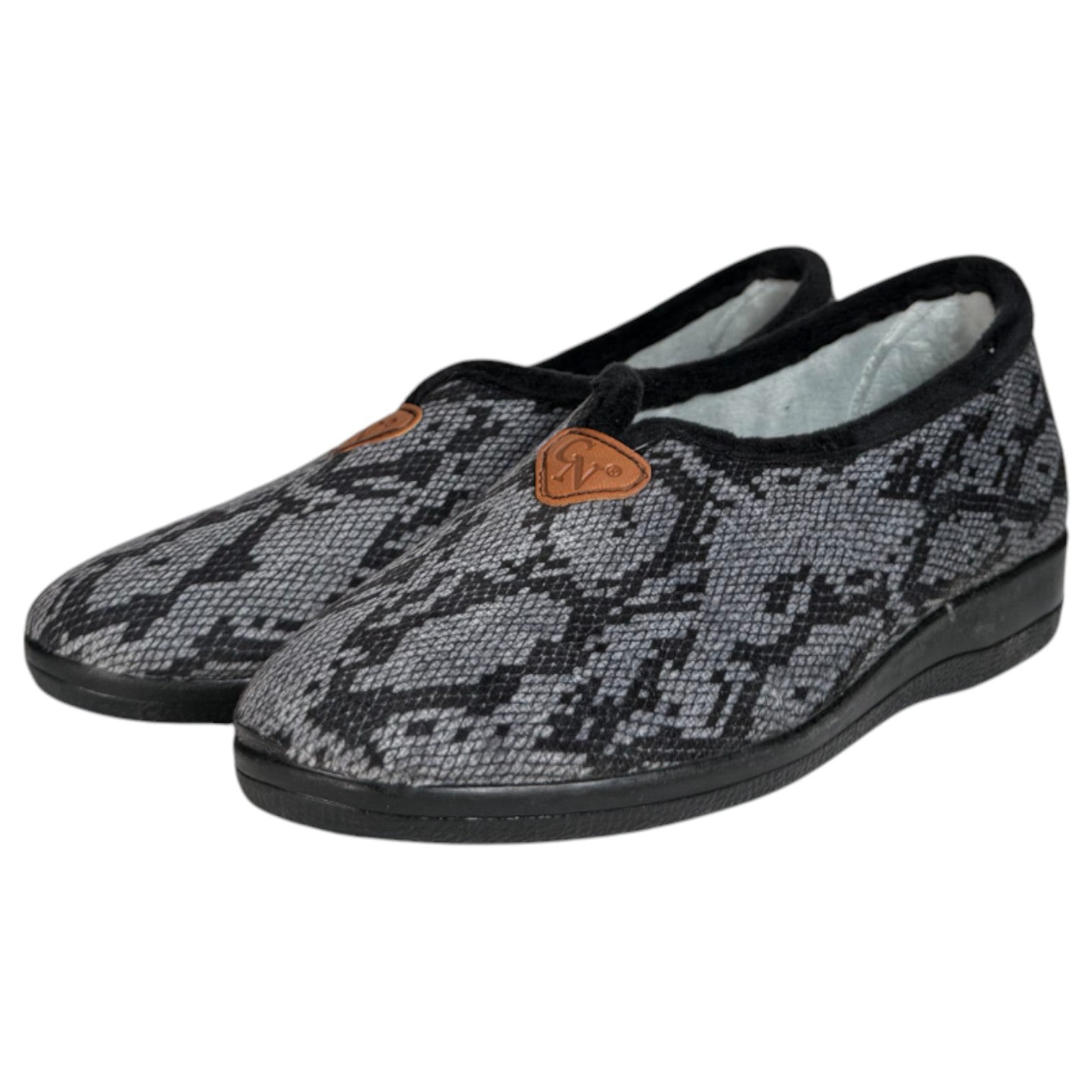 Zapatillas de Casa Natalia Gil Serpiente Cerradas 594 Gris - imagen 4