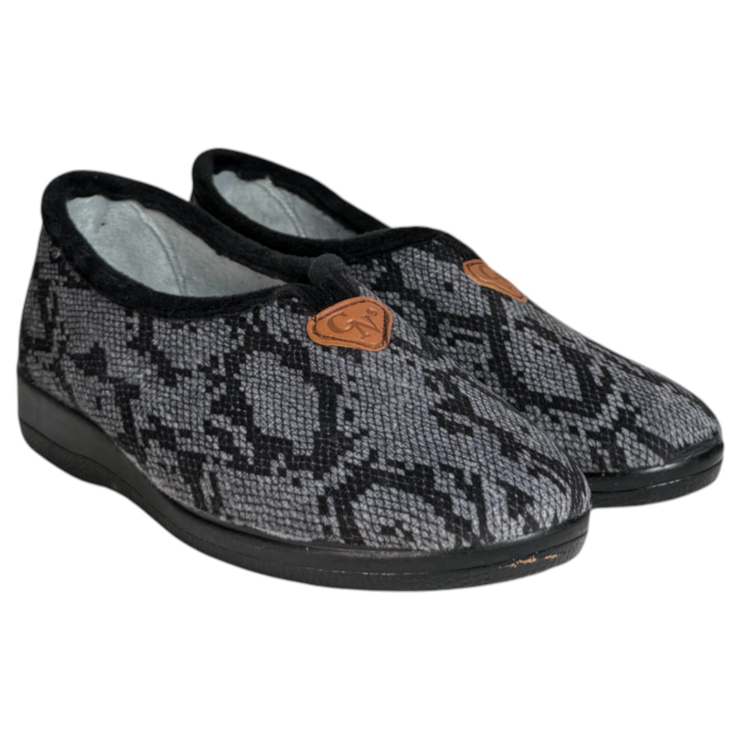 Zapatillas de Casa Natalia Gil Serpiente Cerradas 594 Gris - imagen 3