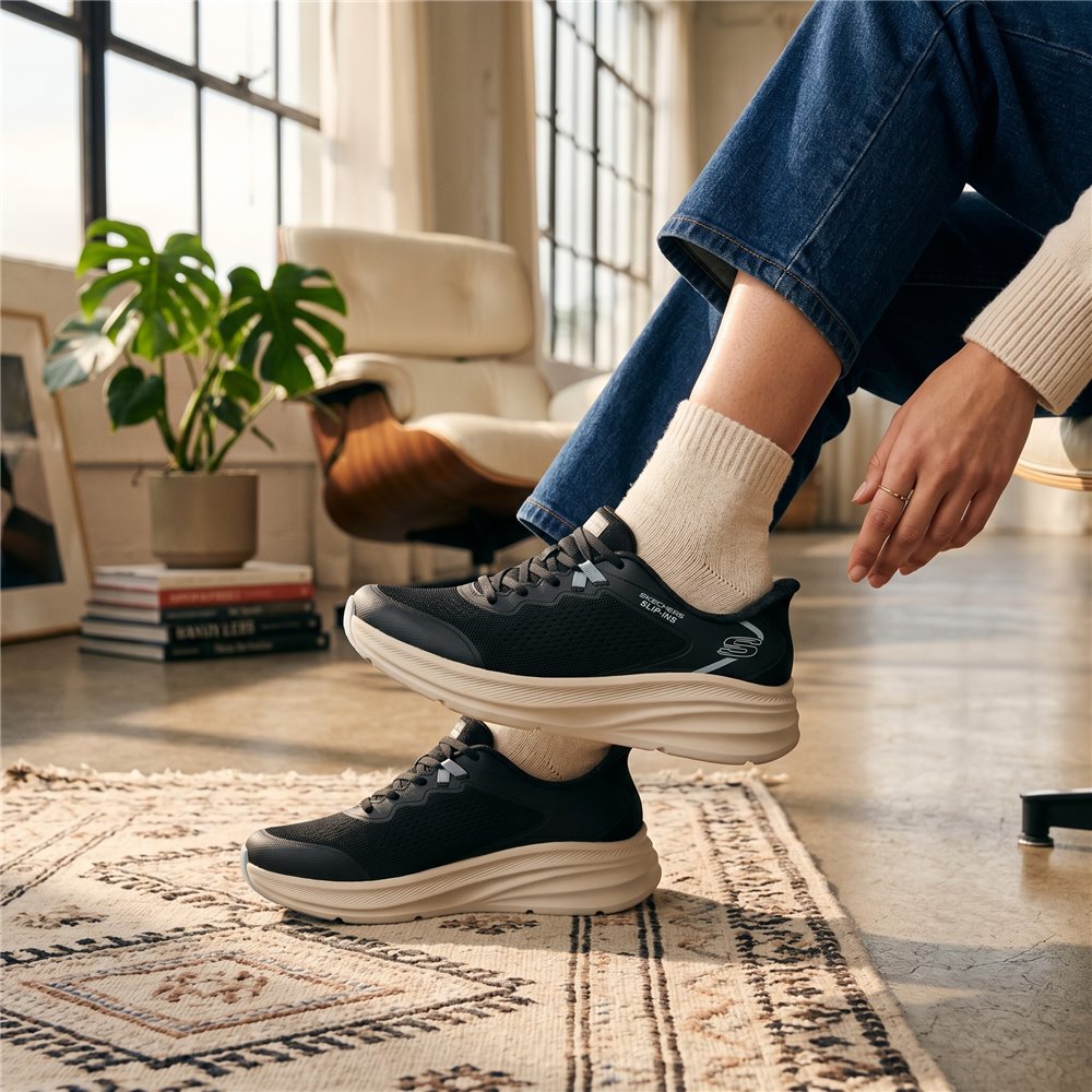 Zapatillas Skechers Slip-ins: BOBS Skillz - Too Essential 117756 Negro - imagen 2