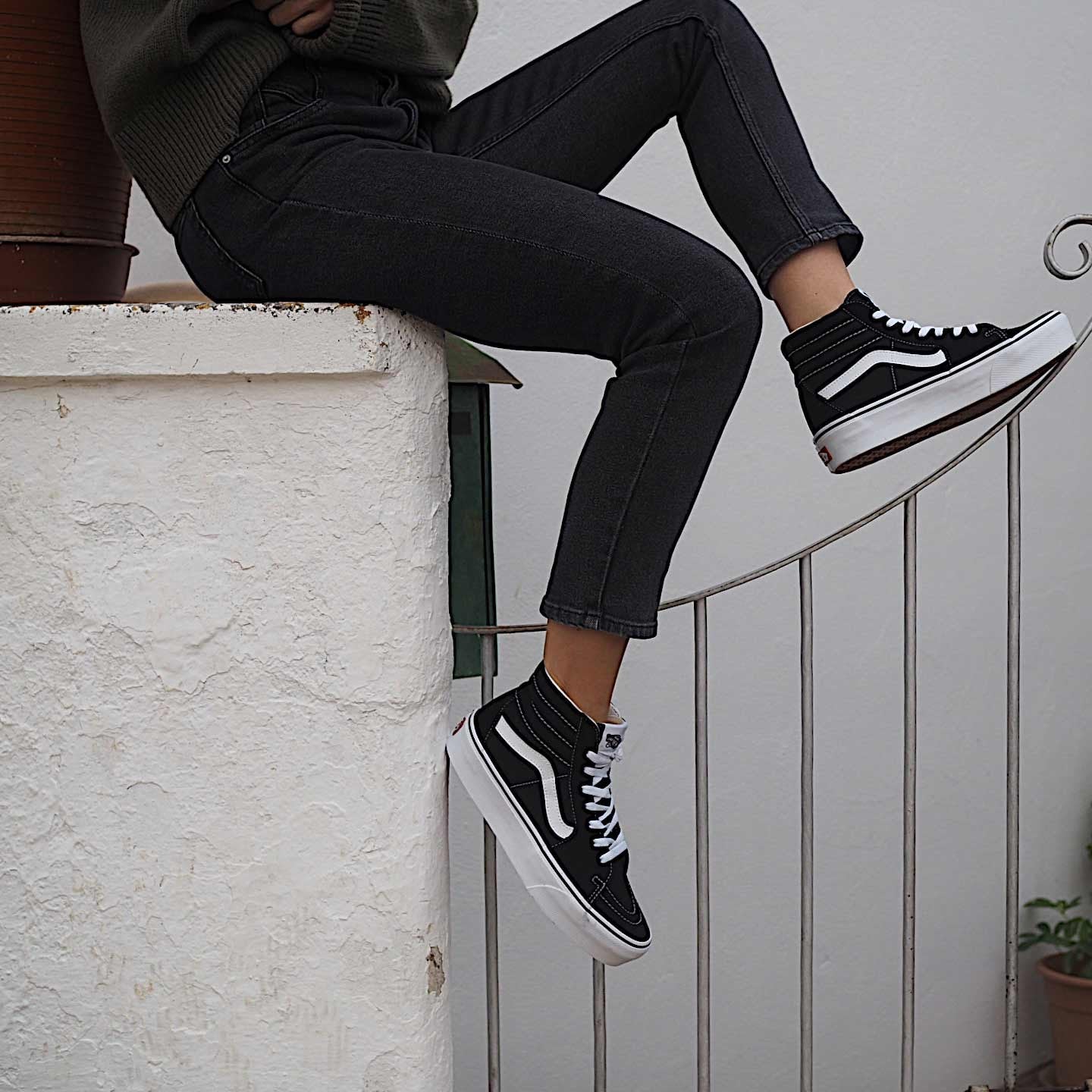 Zapatillas Vans SK8-HI Platform 2 VN0A3TKN6BT1 Black True White - imagen 6