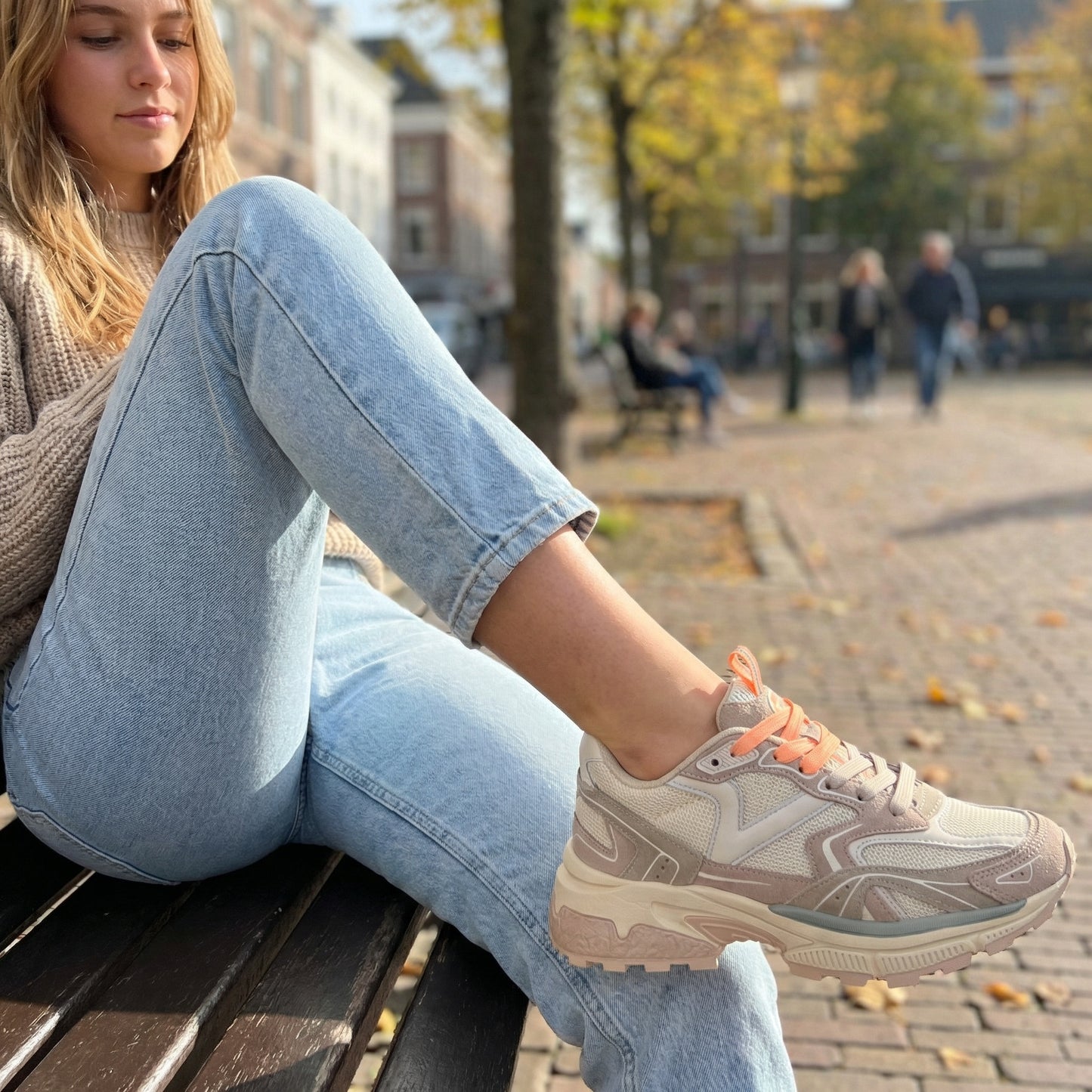 Zapatillas Victoria Mythos 8809104 Beige - imagen 2