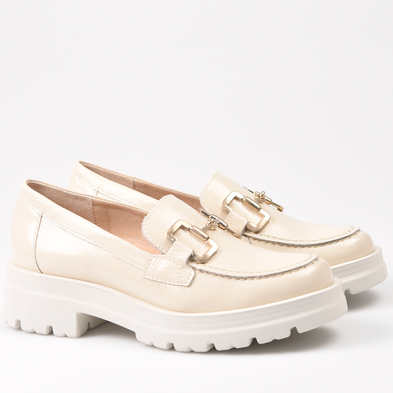 Zapatos Pitillos Estribo Charol 5651 Crema - imagen 4