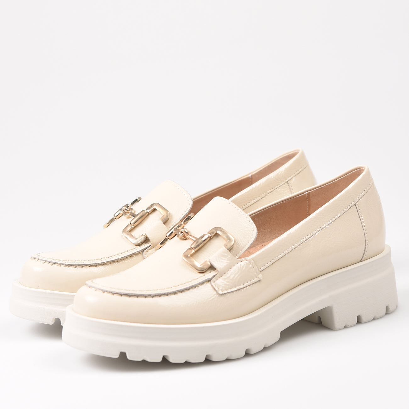 Zapatos Pitillos Estribo Charol 5651 Crema - imagen 6