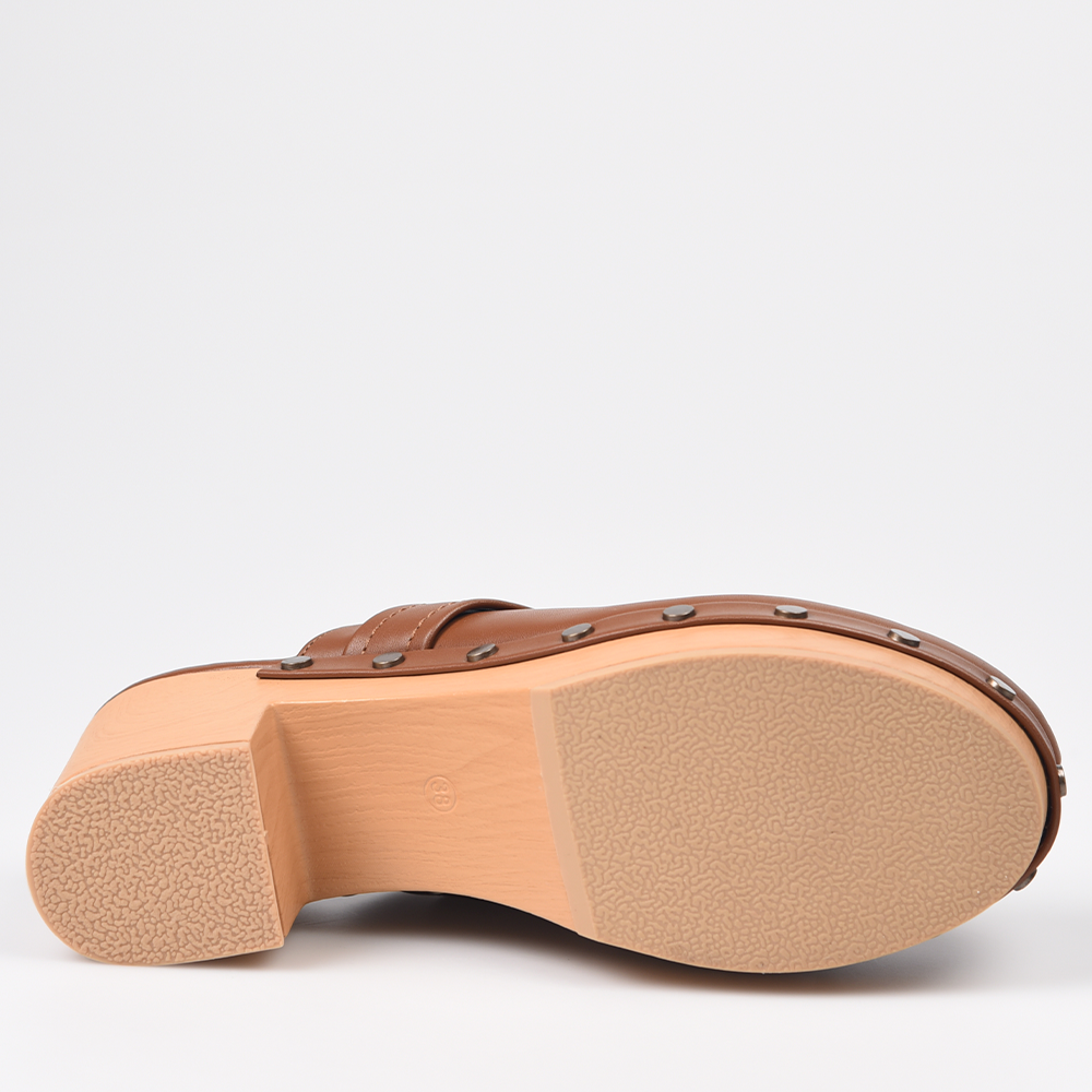 Zuecos Corina Piso Efecto Madera M4416 Cuero - imagen 5